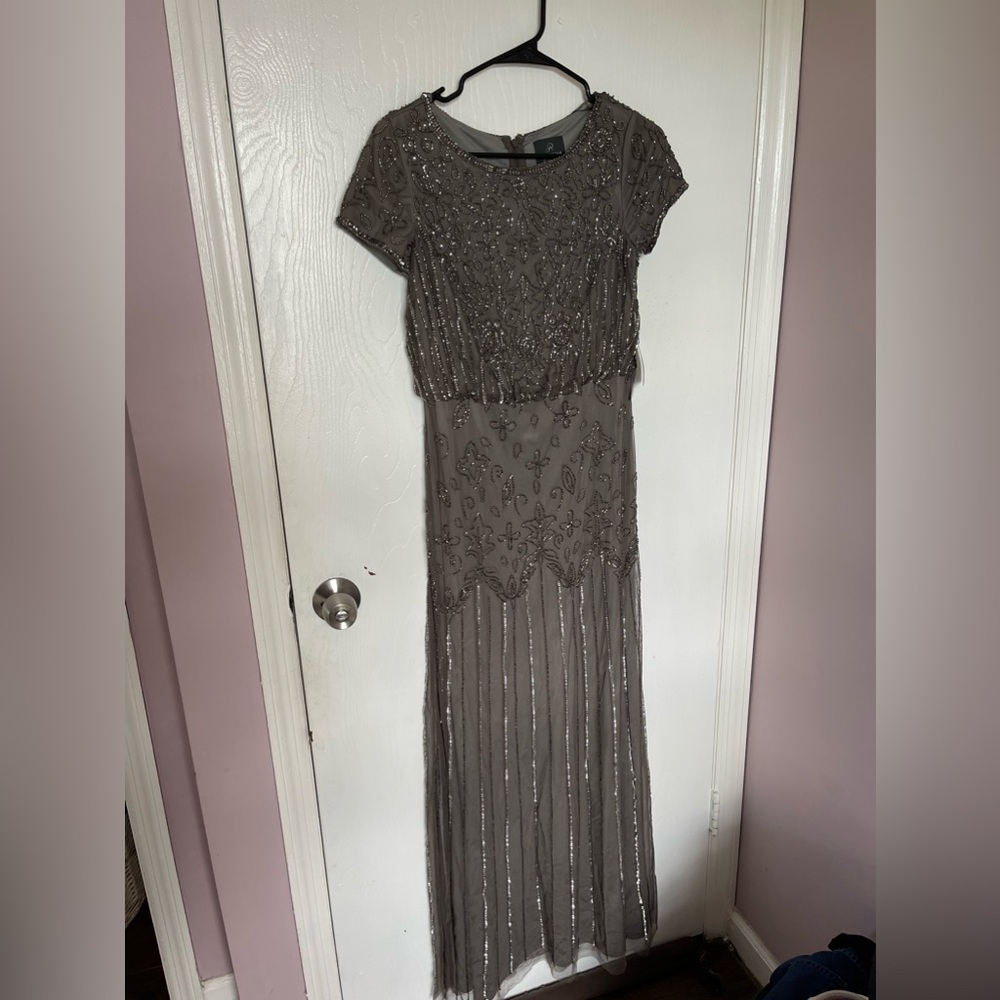 Adrianna Papell Size 2 Grey  Embellished Round Neck Short Sleeve Maxi Gown NWT